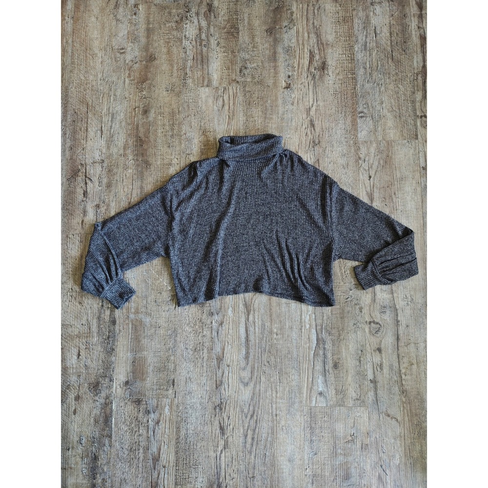 Cropped Cozy Gray Sweater Hollister Women's Small Turtleneck